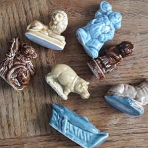 Wade pottery, England  figurines